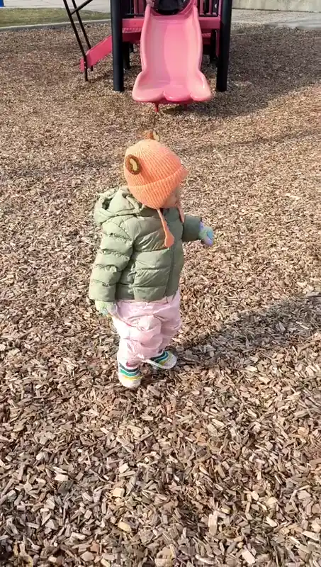 playground 走路 
date: 2025-03-15