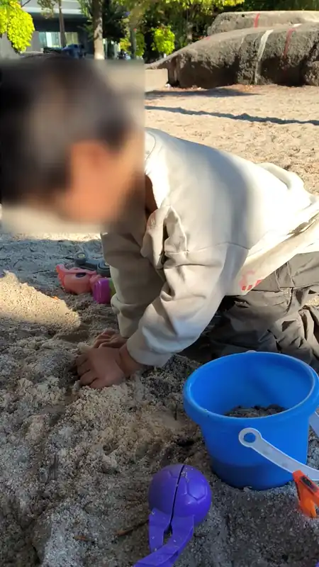 sugar beach 爸爸 挖沙 
date: 2025-08-31